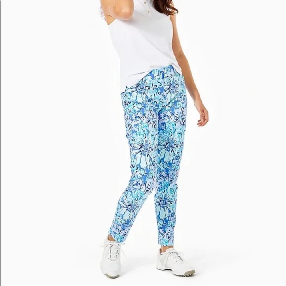Lilly Pulitzer Blue & White Printed Cropped Pants